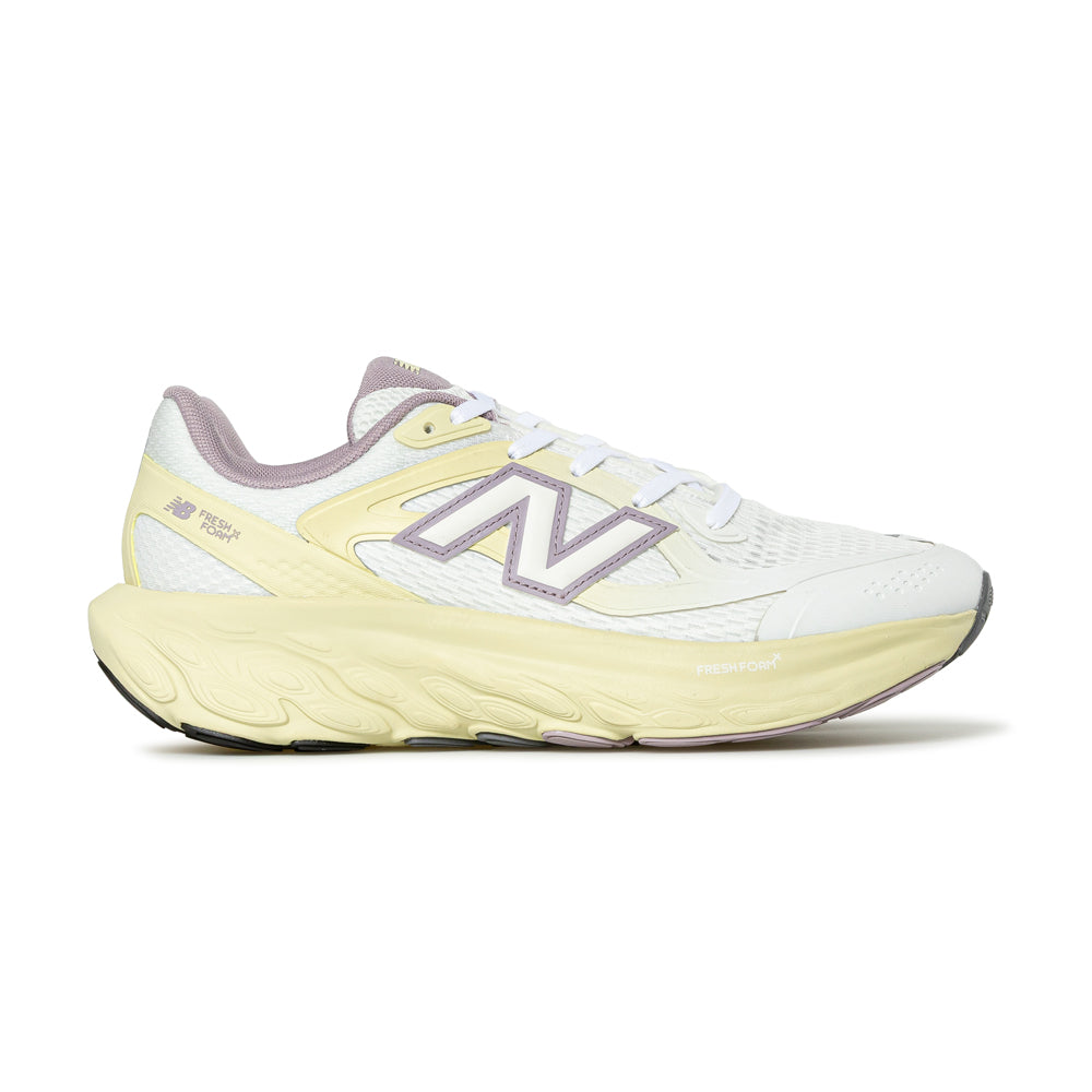 New Balance Fresh Foam Trainer | White Yellow Rose