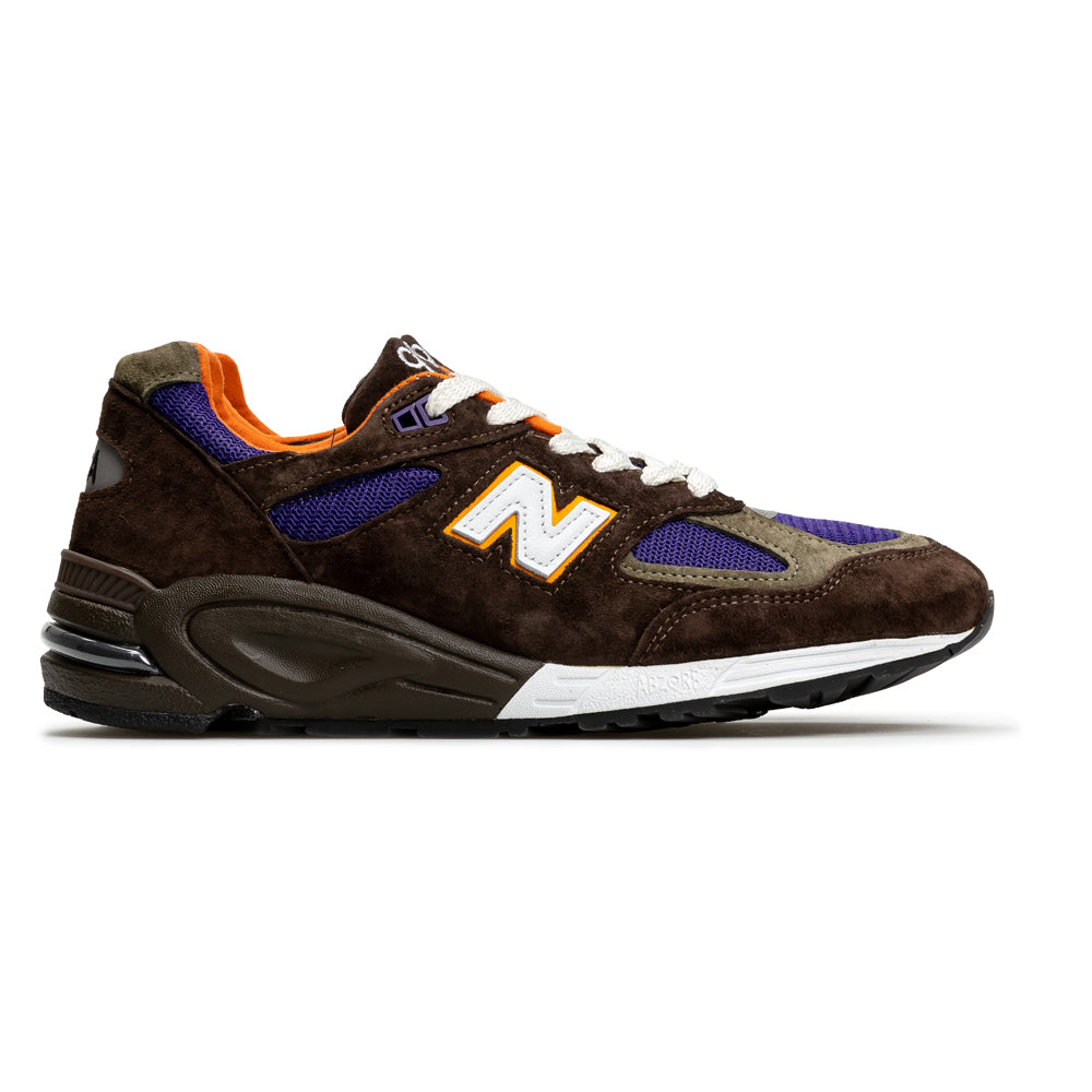 New Balance x Teddy Santis M990V2 Made in USA | Dark Brown – CROSSOVER