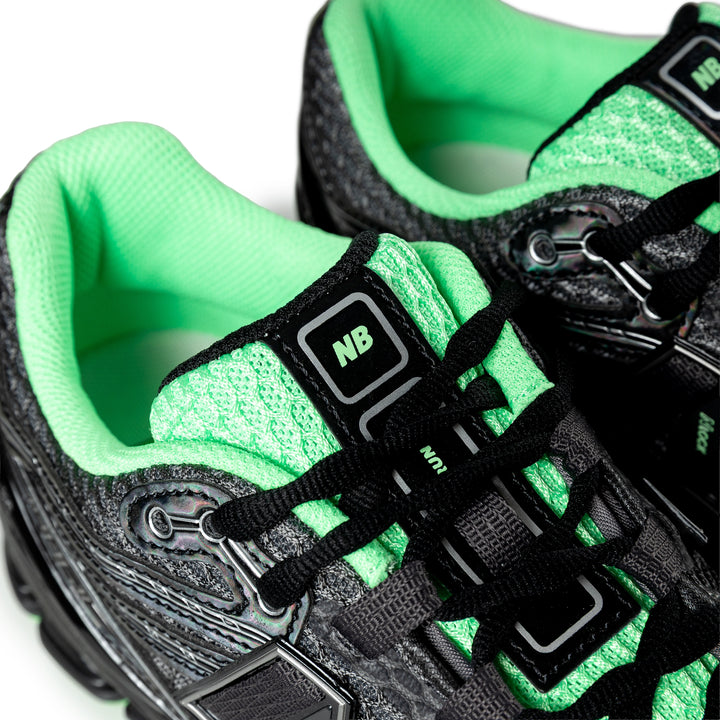 1906R | Dark Silver Metallic