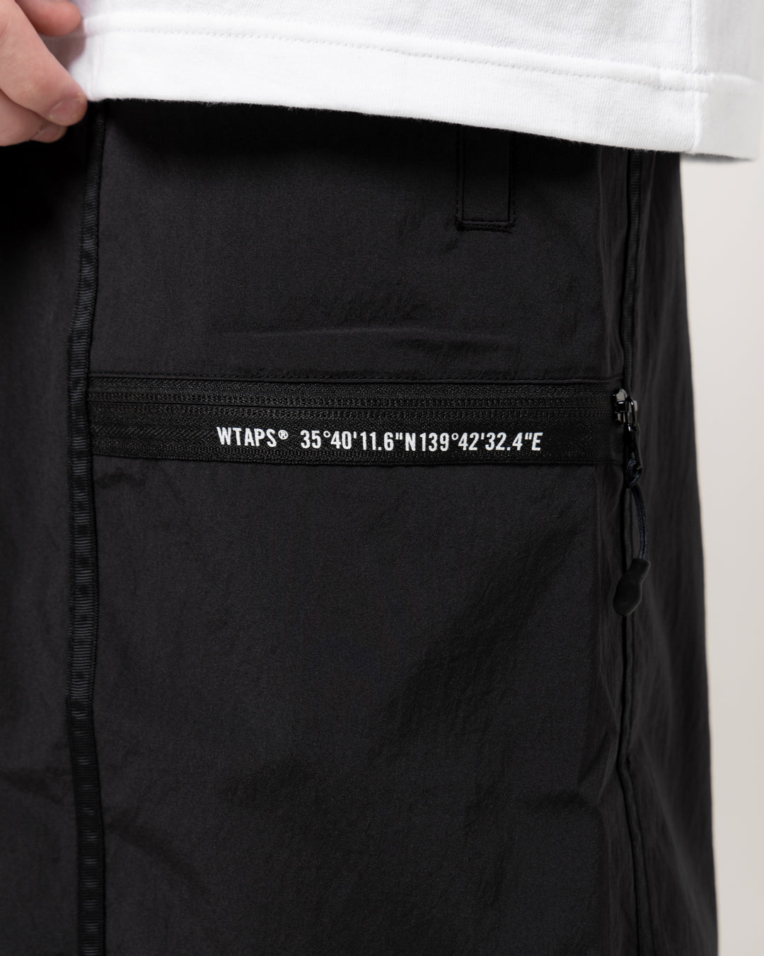 SPSS2001 / SHORTS / POLY. TUSSAH | Black