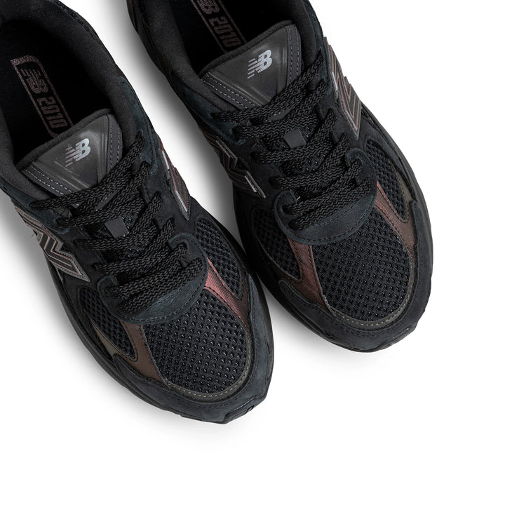 2010 | Black with Iridescent