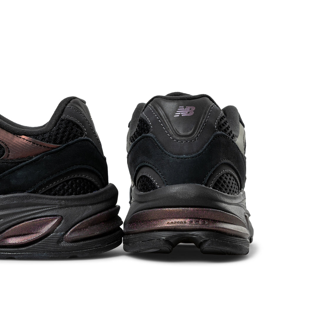 2010 | Black with Iridescent