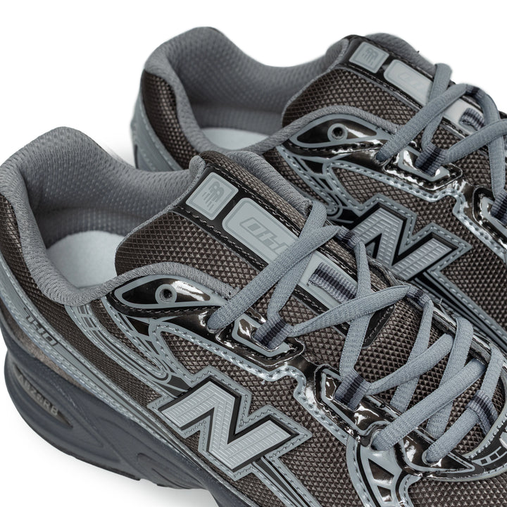 740 | Black Olive Metallic