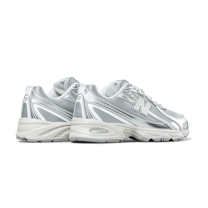 740 | Metallic Silver