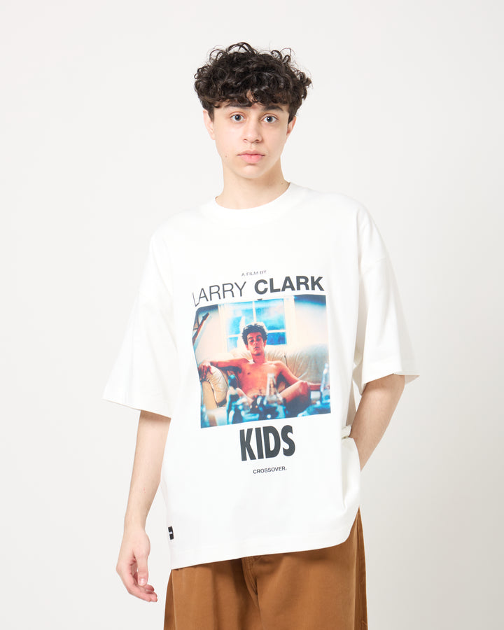 CROSSOVER® × KIDS by Larry Clark 30th Anniversary '05' Tee | White
