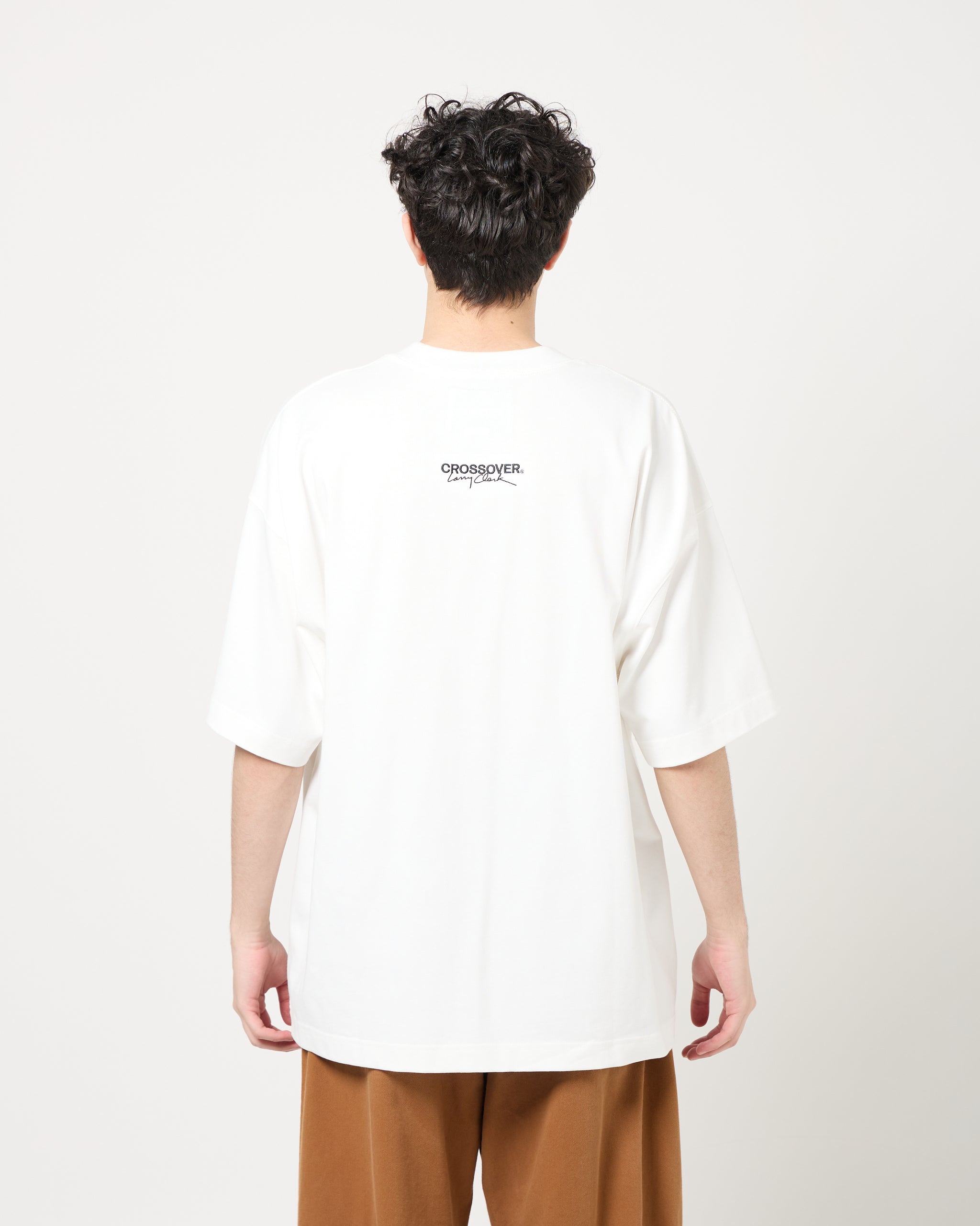 CROSSOVER® × KIDS by Larry Clark 30th Anniversary '05' Tee | White