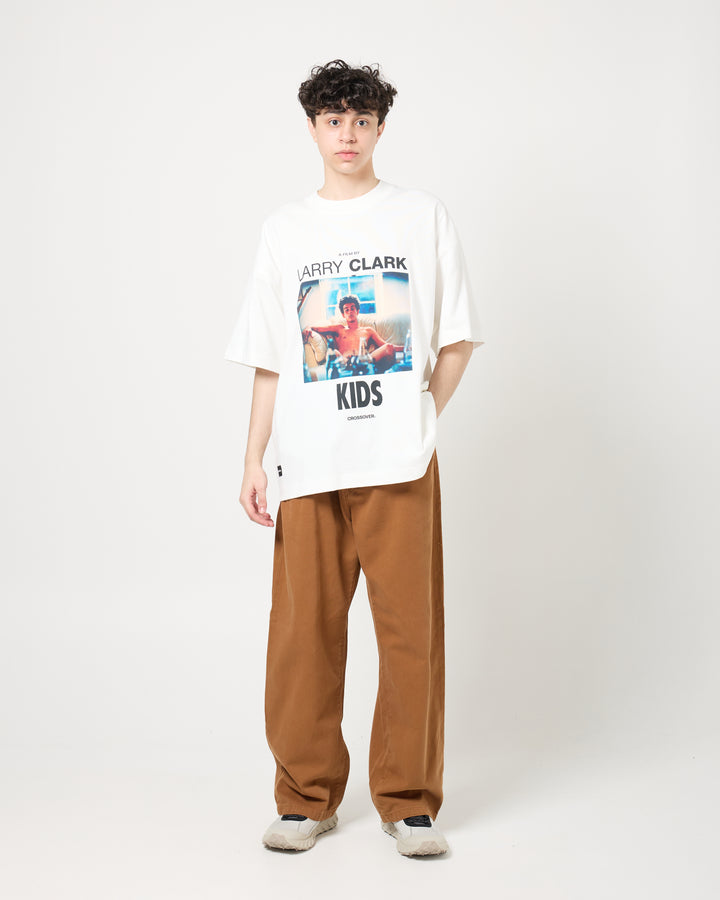 CROSSOVER® × KIDS by Larry Clark 30th Anniversary '05' Tee | White