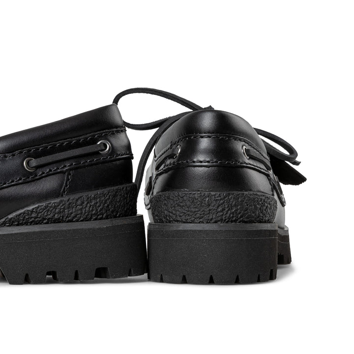 Yukoner Boat | Black Leather