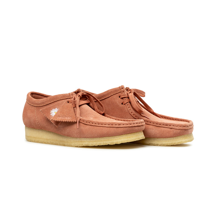 Clarks x Manchester Wallabee Terracotta Suede | Pink