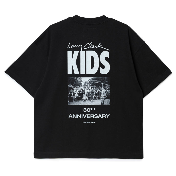 CROSSOVER® × KIDS by Larry Clark 30th Anniversary '01' Tee | Black
