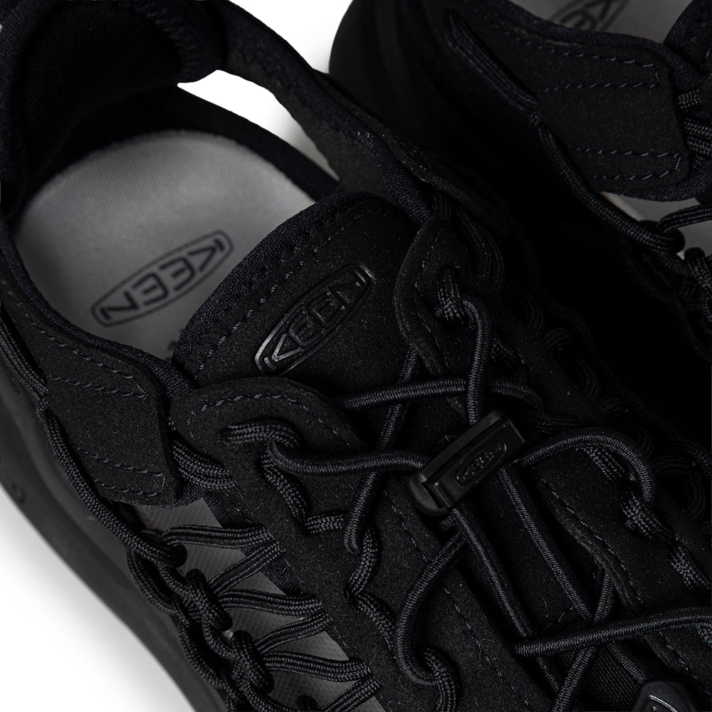 Uneek WK | Black