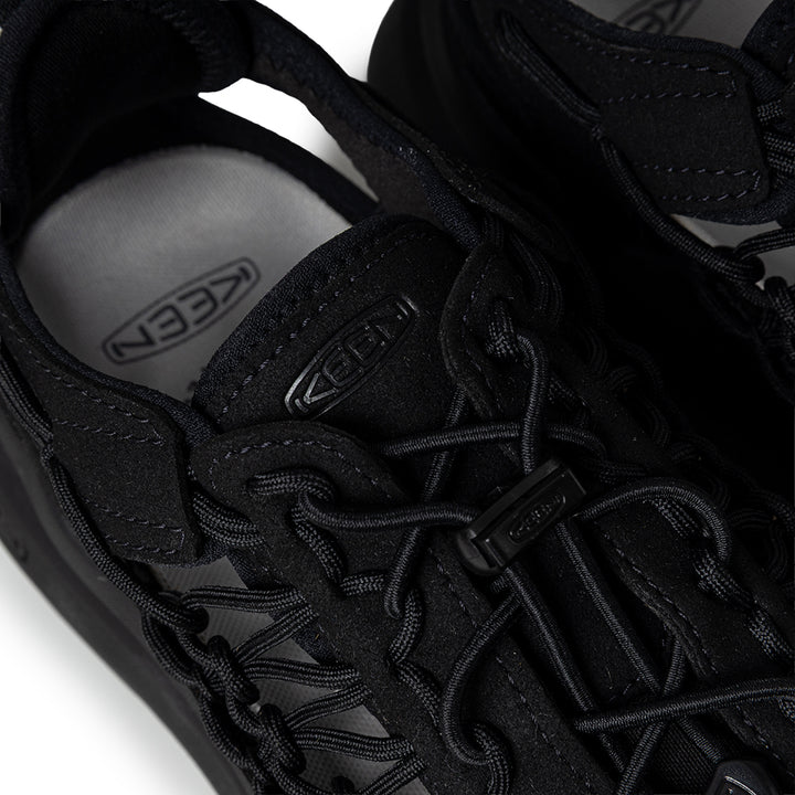 Uneek WK | Black