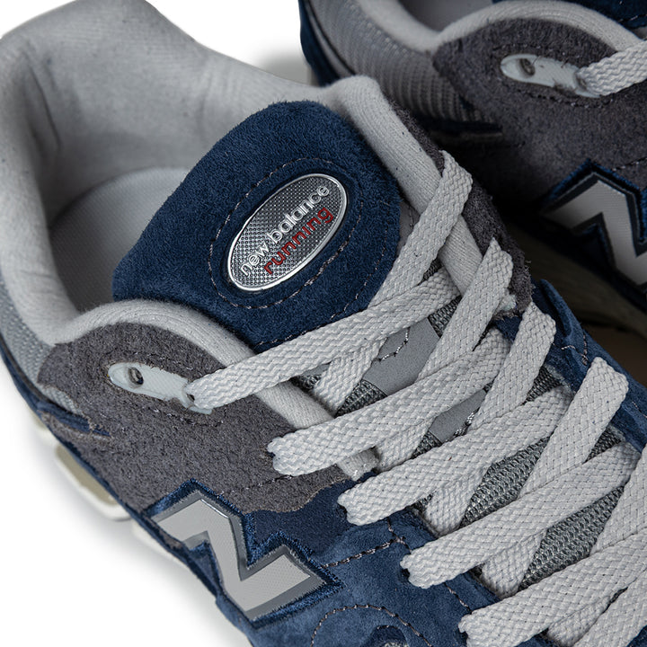 M2002D | NB Navy Raincloud