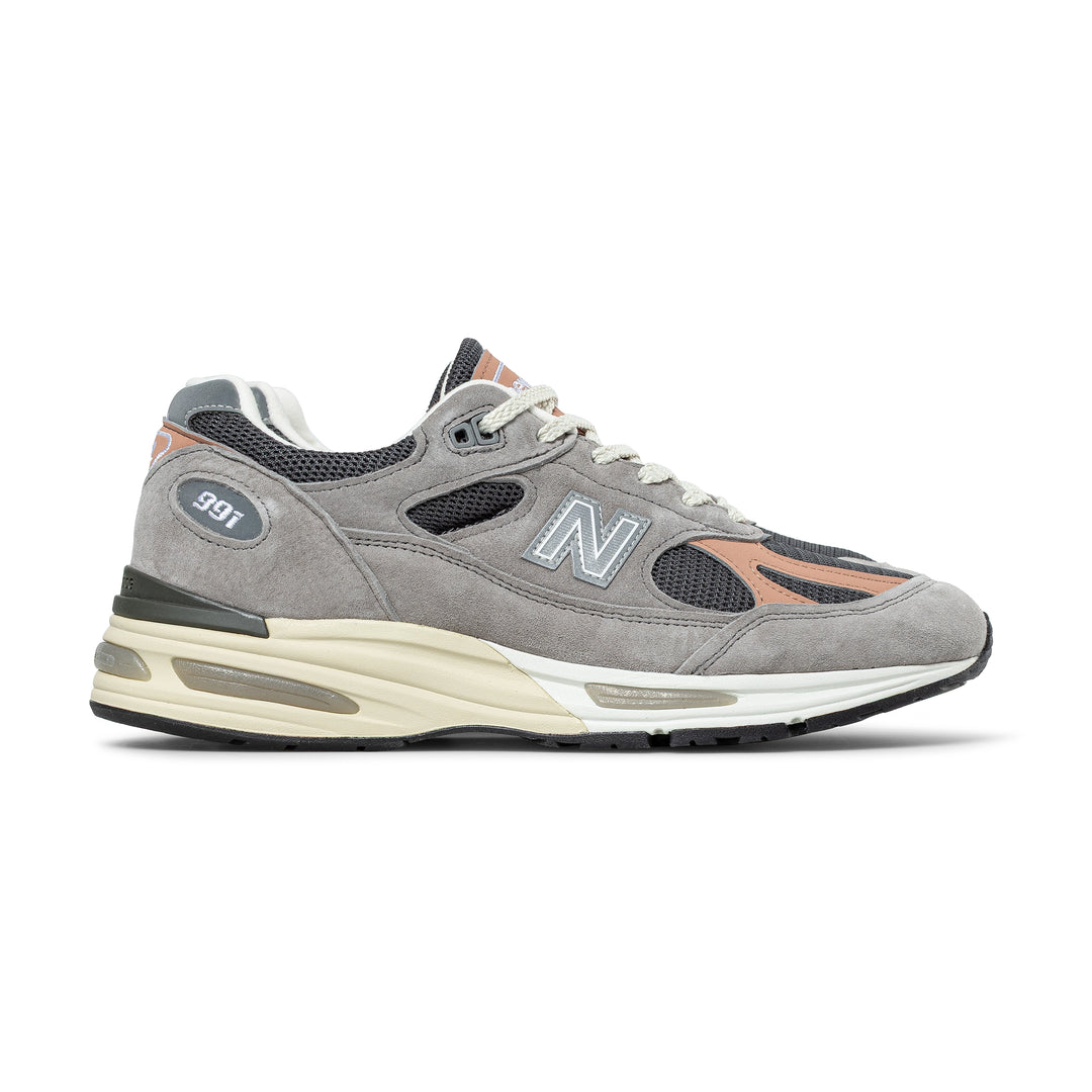 New Balance MADE in UK 991v2 | Grey Salmon New Balance MADE in UK 991v2 | Grey Salmon
