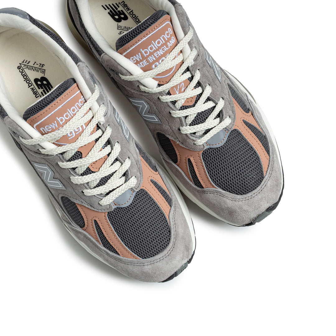 MADE in UK 991v2 | Grey Salmon