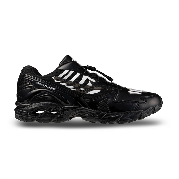 Mizuno x SBTG Wave Rider 10 | Black White