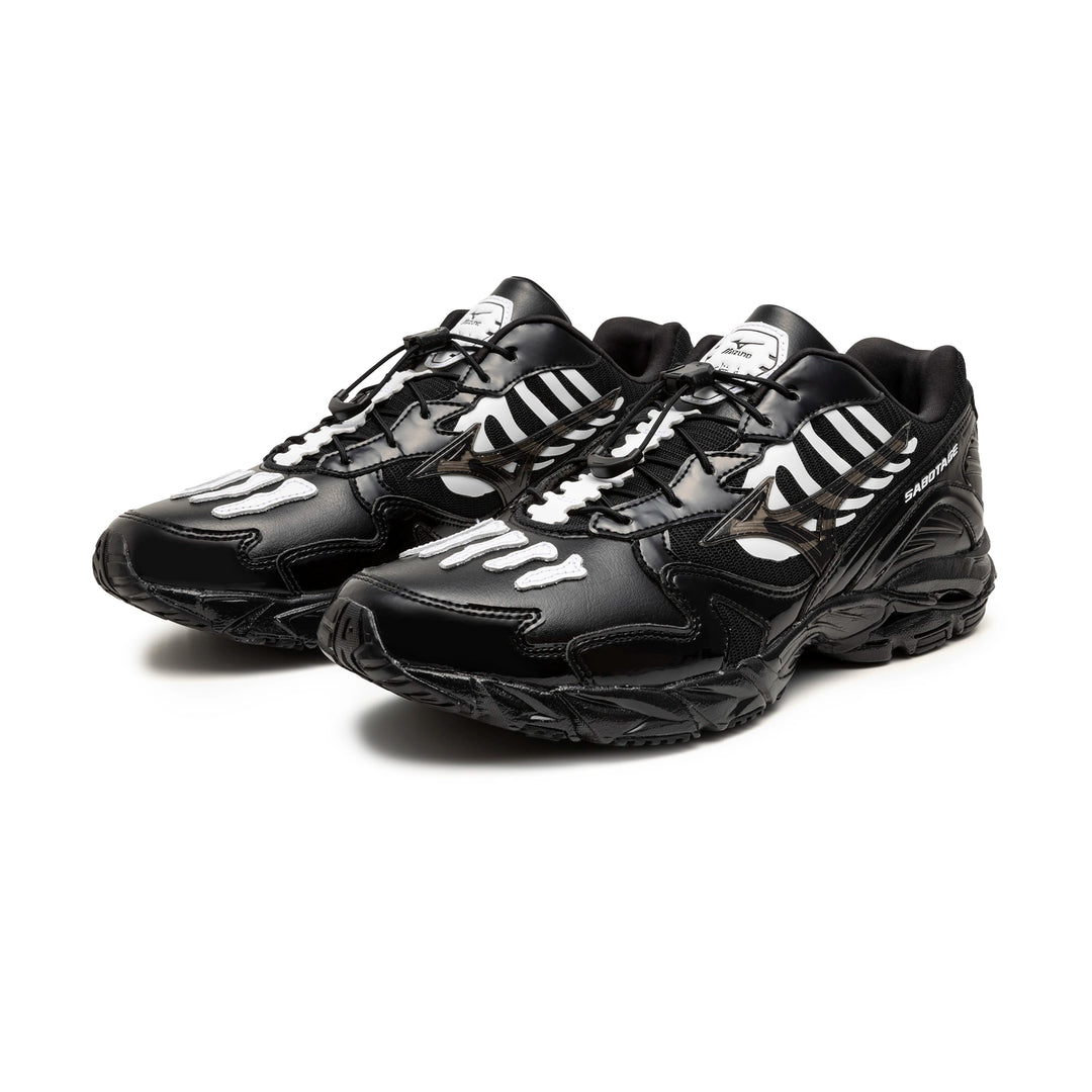 Mizuno x SBTG Wave Rider 10 | Black White