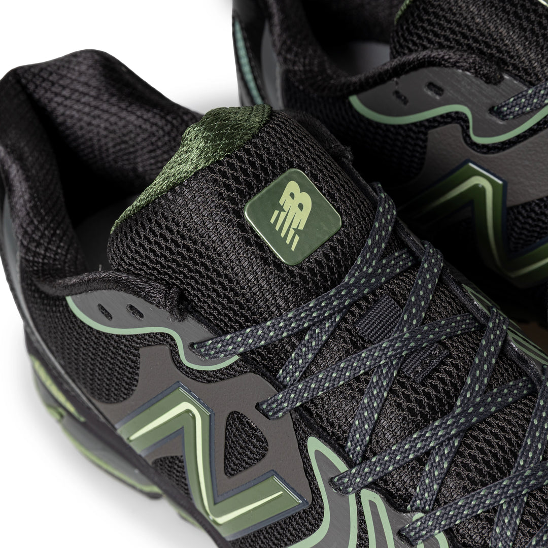 1890 | Black Utility Green