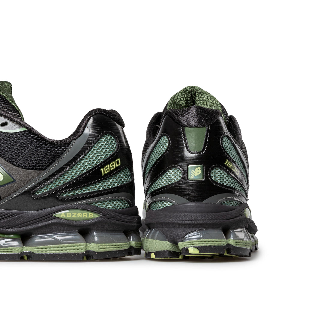 1890 | Black Utility Green