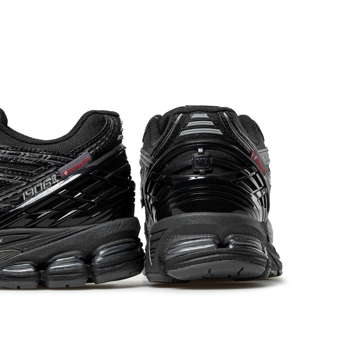 1906R | Black Silver Metallic