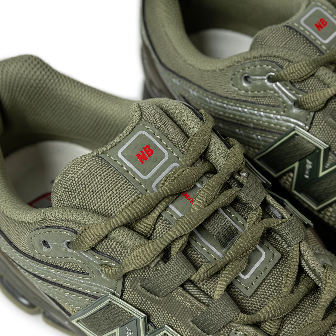 1906R | Dark Olivine