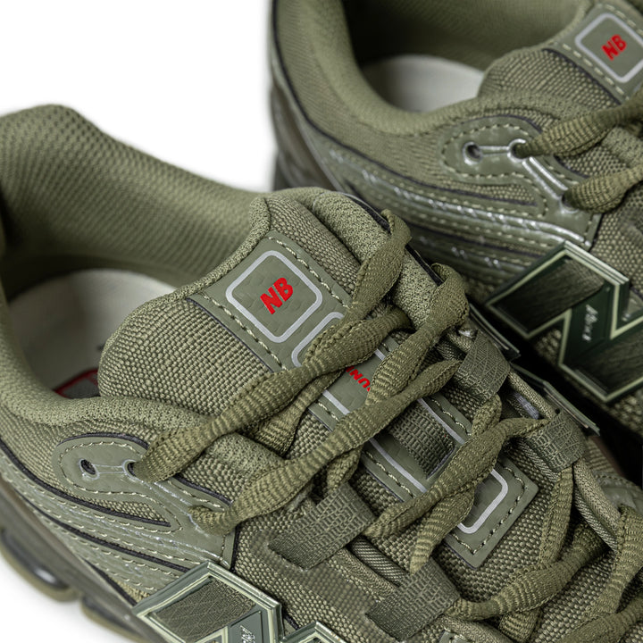 1906R | Dark Olivine