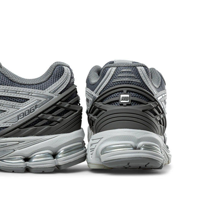 1906R | Raincloud Gray