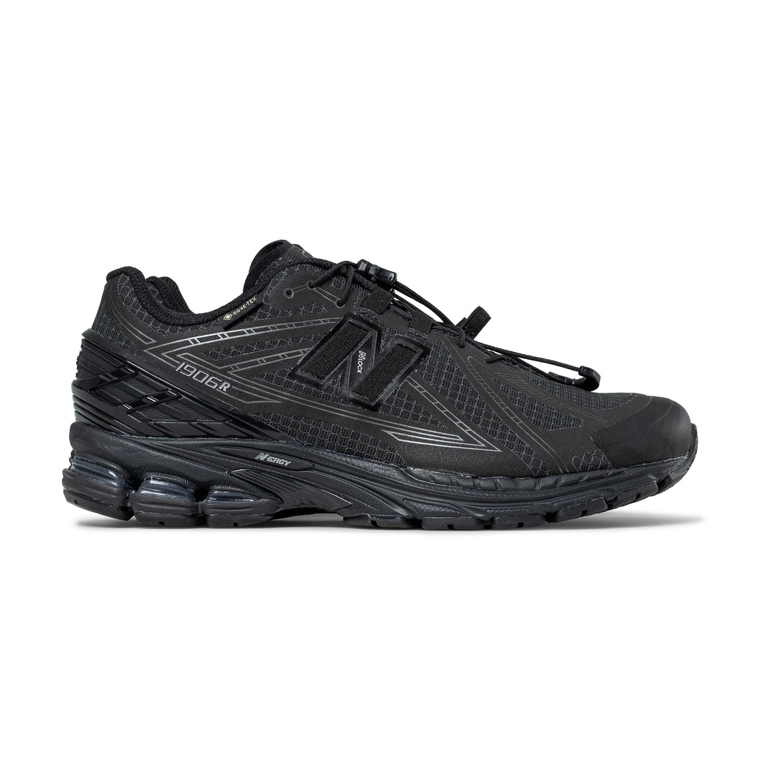 1906U | Black