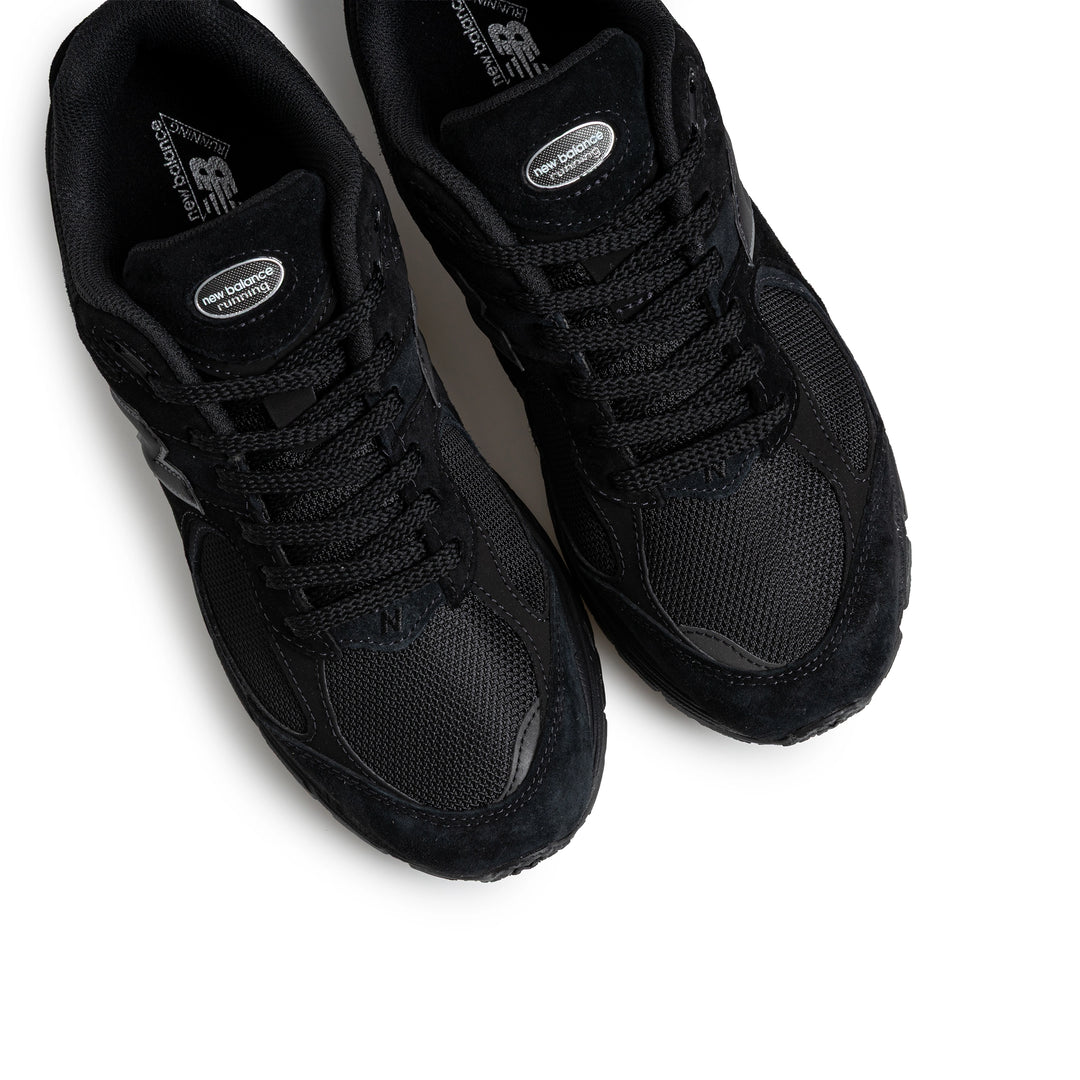 2002R | Black Metallic