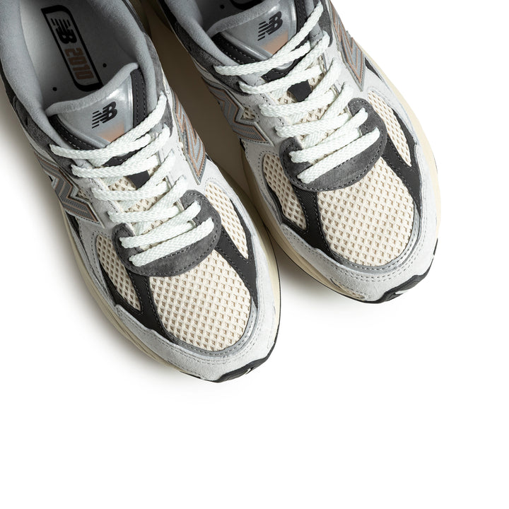 2010 | Brighton Grey Linen