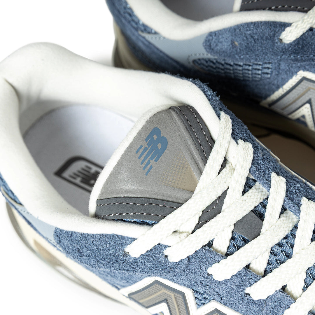 2010 | Vintage Indigo