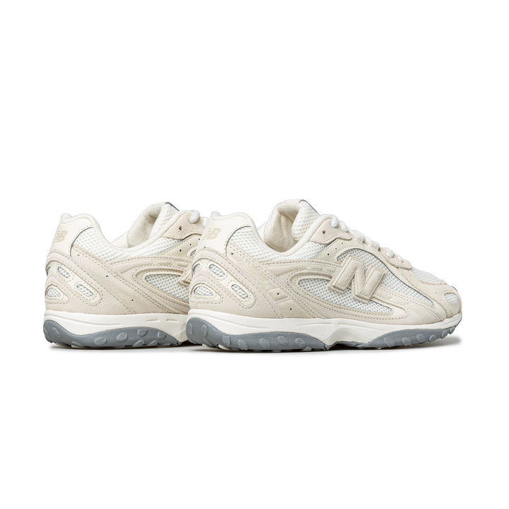 204L | Angora Linen