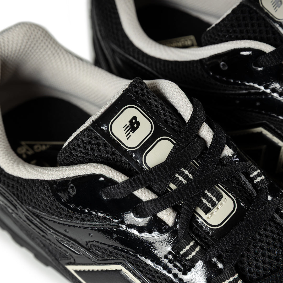 New Balance 204L | Black Timberwolf