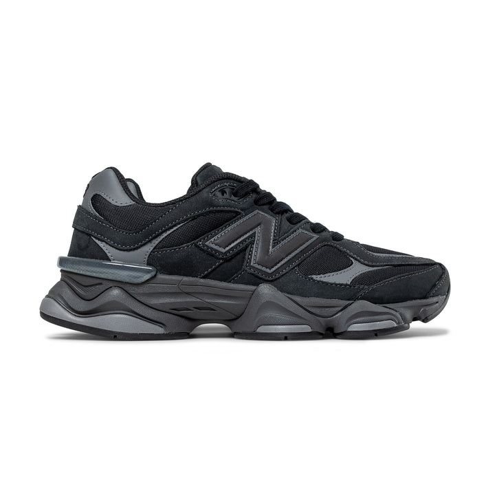 9060 | Black Castlerock