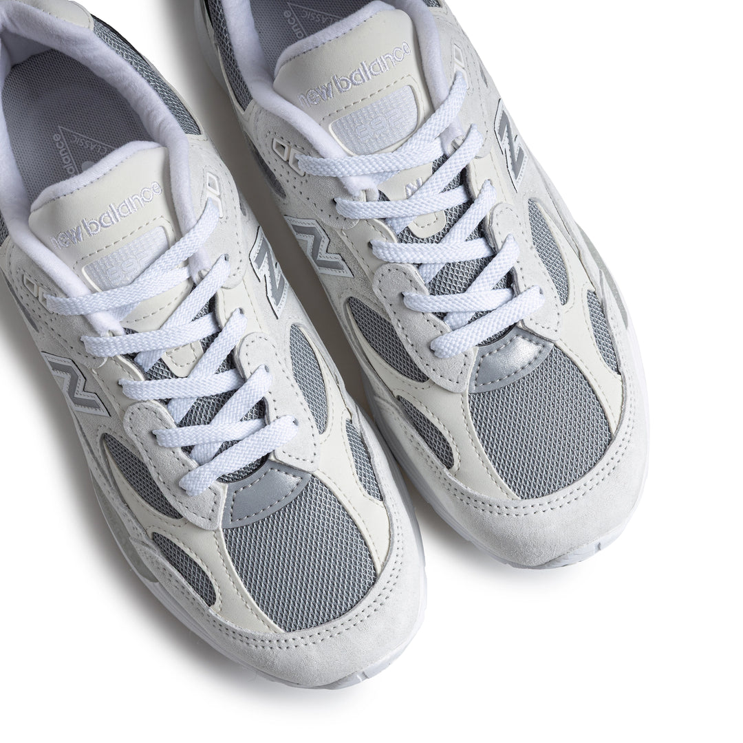 992 Made in USA | White Reflection