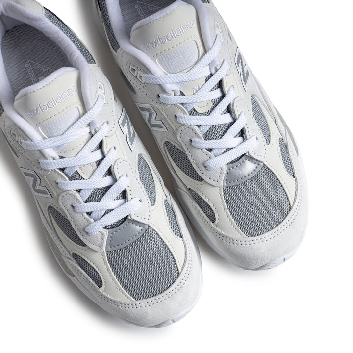 992 Made in USA | White Reflection