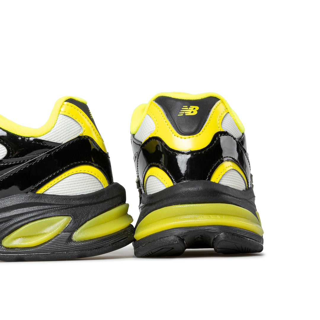 ABZORB 2010 | Black Yellow