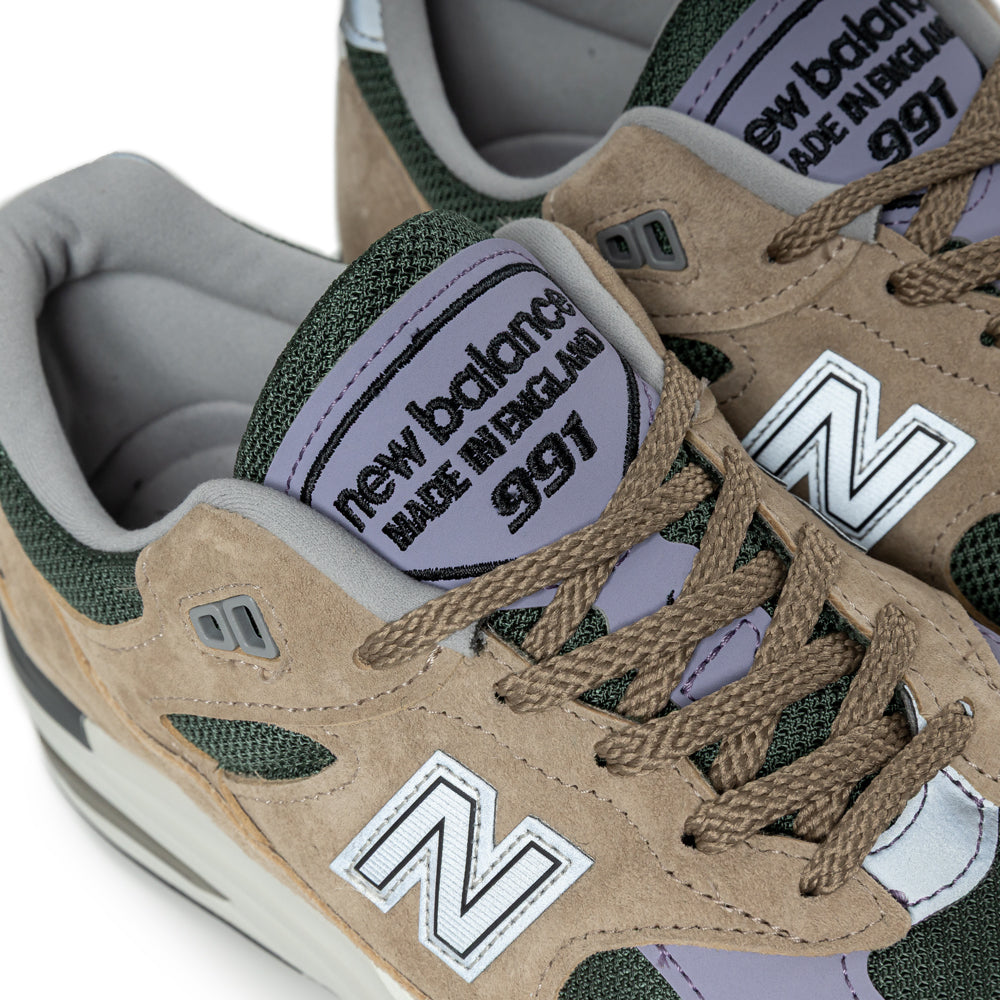 New Balance MADE in UK 991v2 Cement
