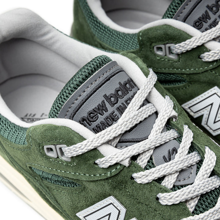 MADE in UK 991v2 | Kombu Green