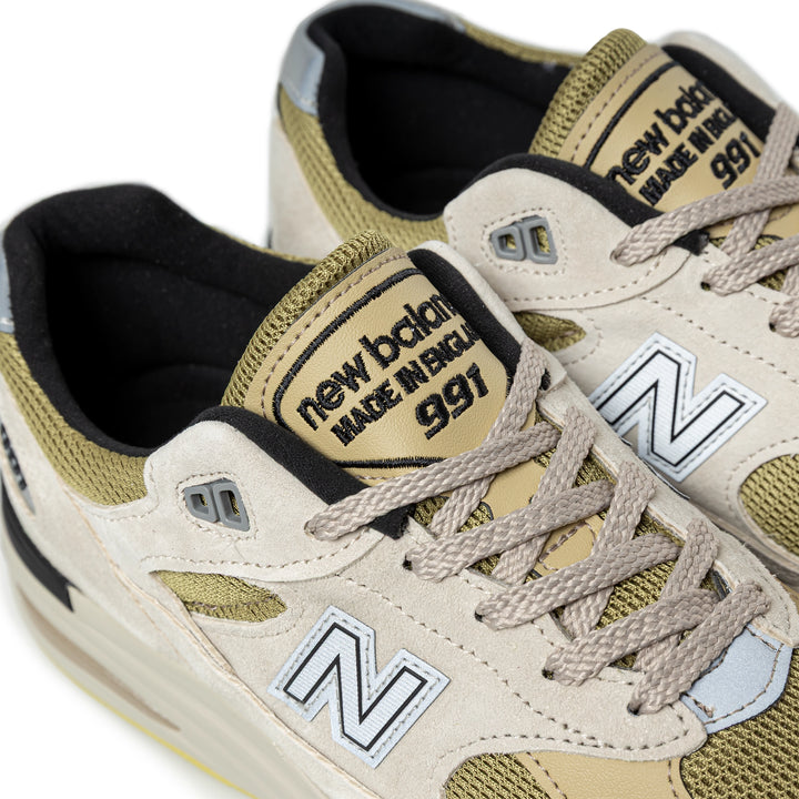 MADE in UK 991v2 | Silver Birch