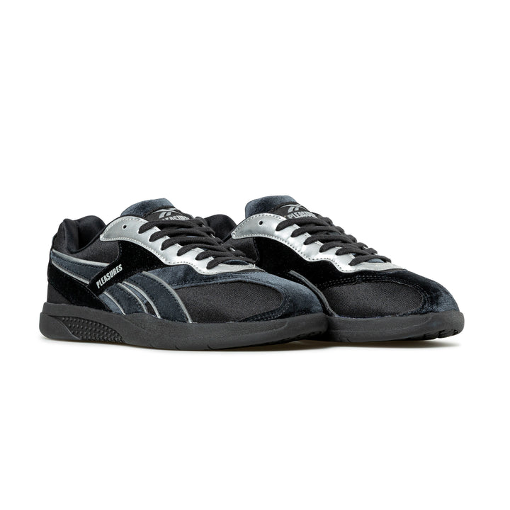 Reebok x PLEASURES Hammer Street | Black