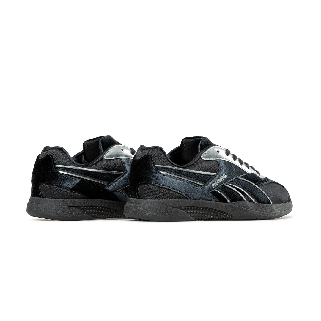 Reebok x PLEASURES Hammer Street | Black