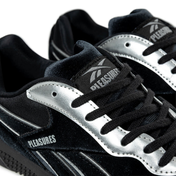 Reebok x PLEASURES Hammer Street | Black