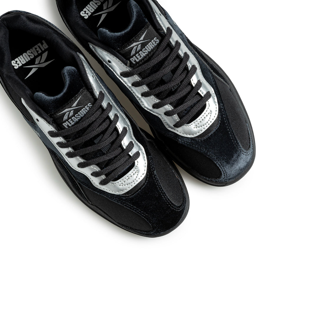 Reebok x PLEASURES Hammer Street | Black