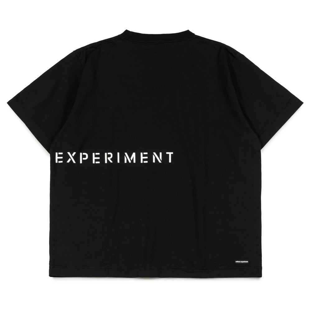 uniform experiment Stencil Logo Wide Tee | Black – CROSSOVER