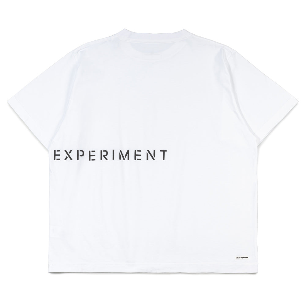 uniform experiment Stencil Logo Wide Tee | White – CROSSOVER