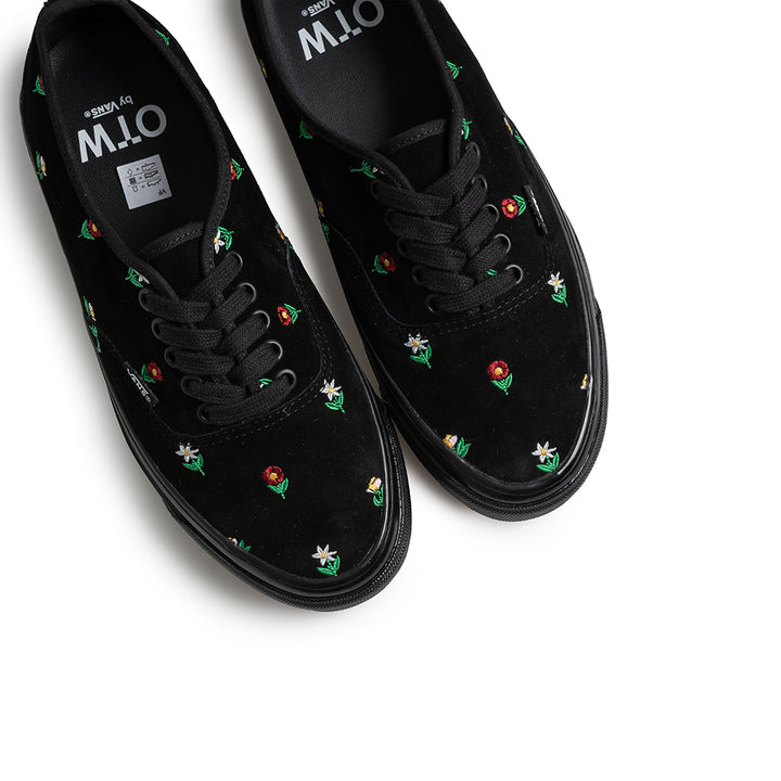 Vans OTW Authentic 44 Embroidery | Flower Print Black