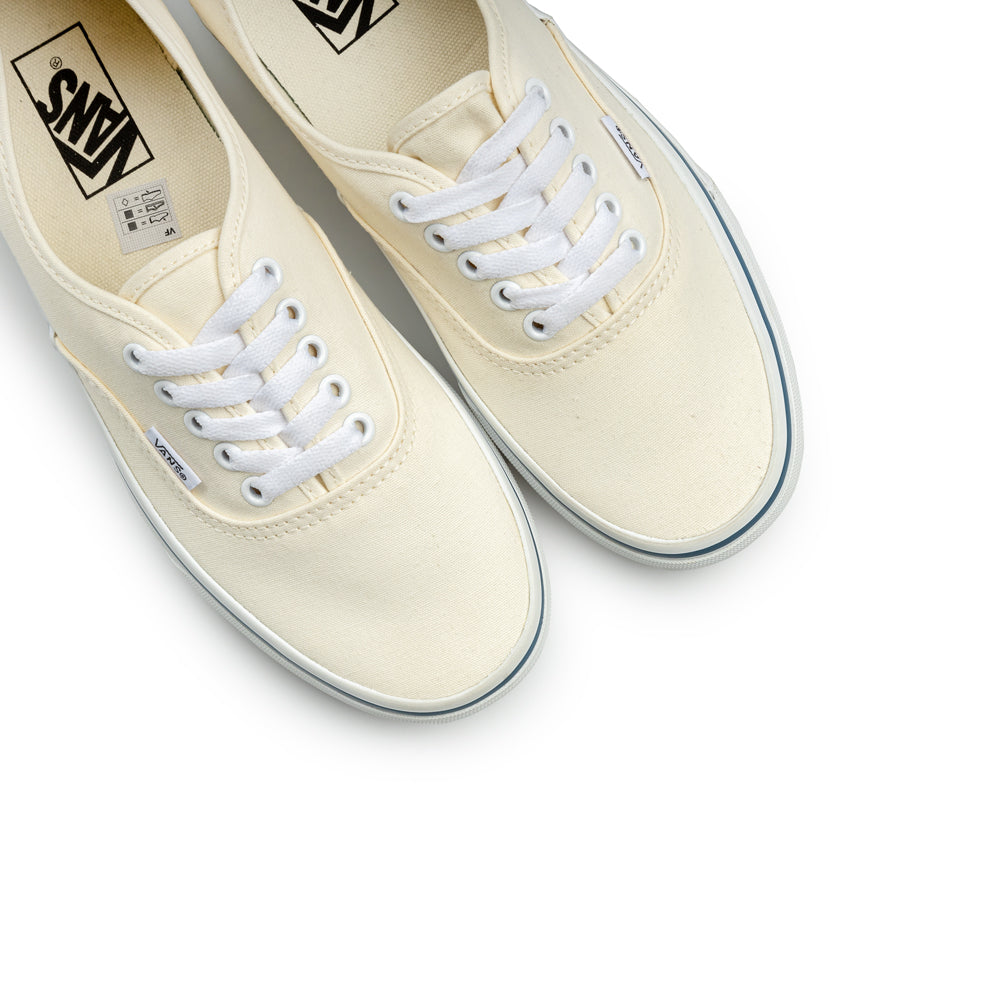 Classic Authentic | White