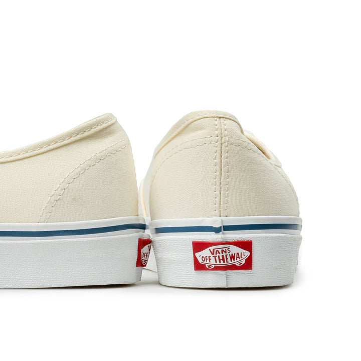 Classic Authentic | White