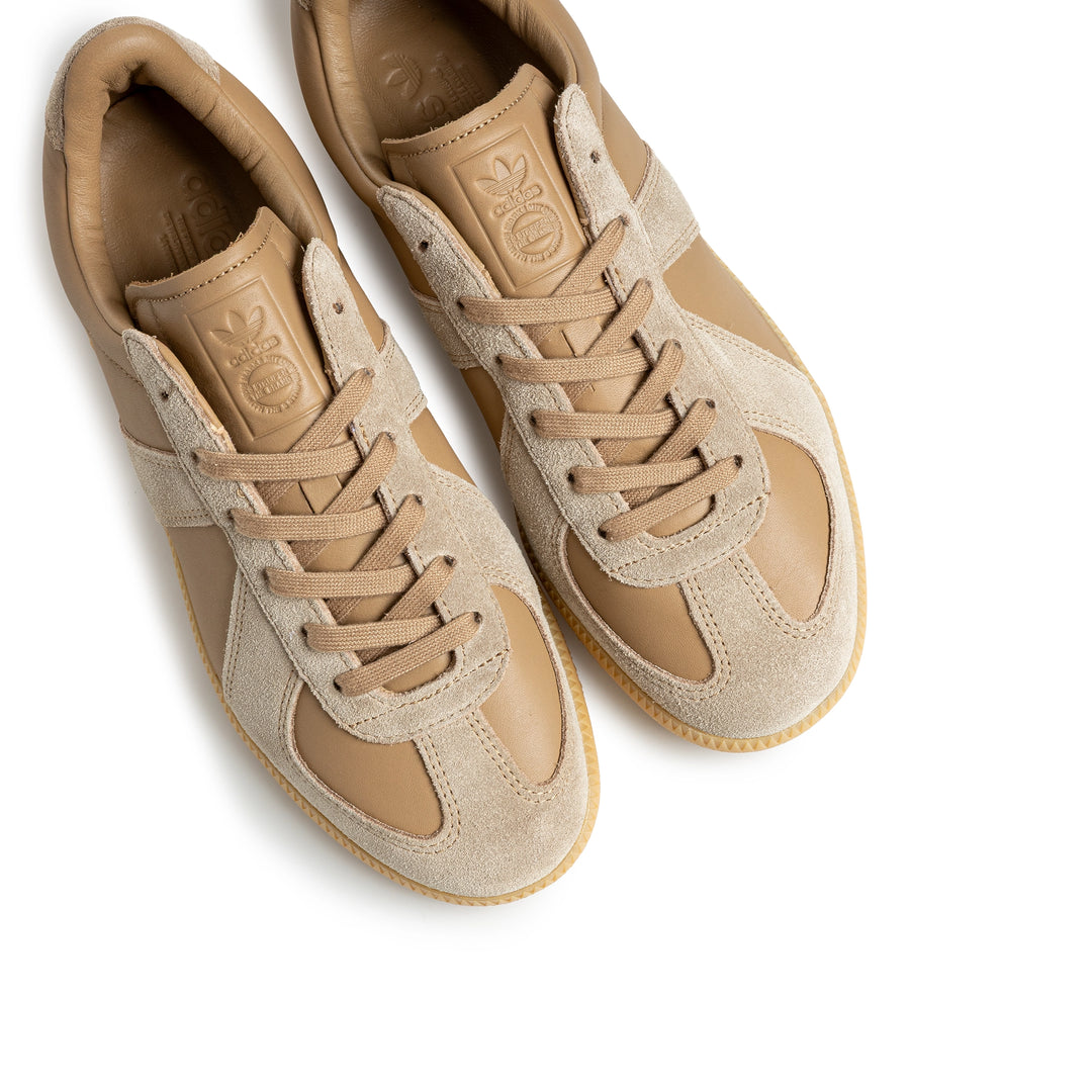BW Army Lux | Cardboard